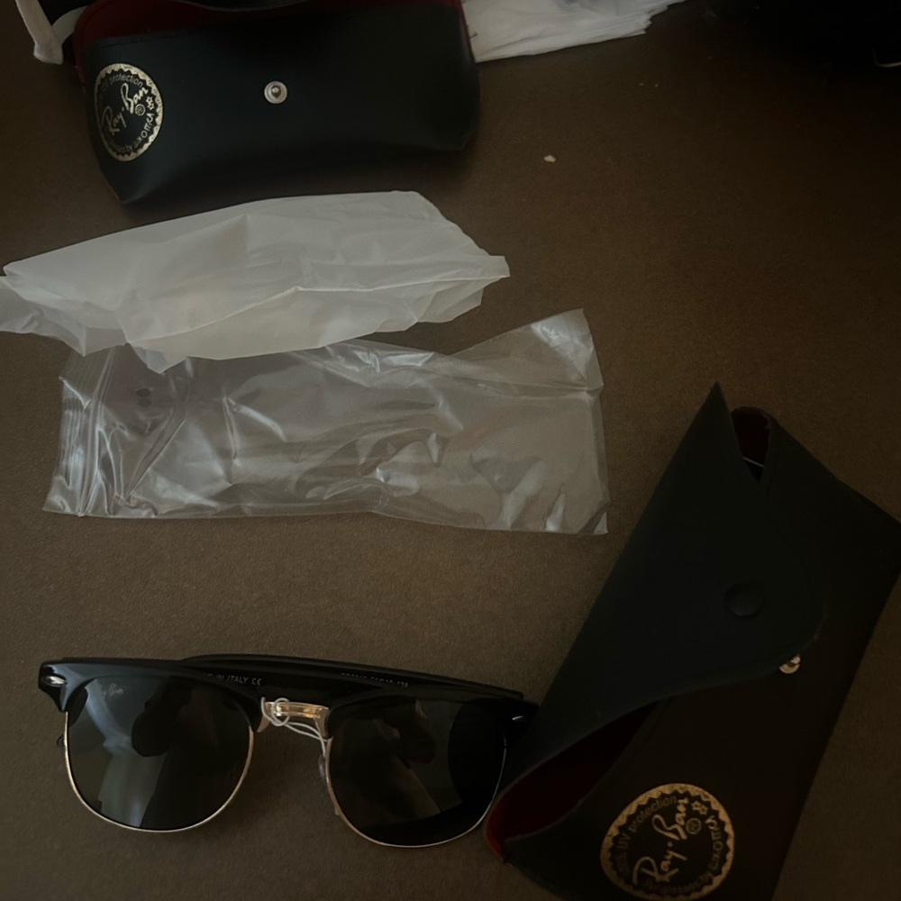 Ray-Ban Black Sunglasses with Case